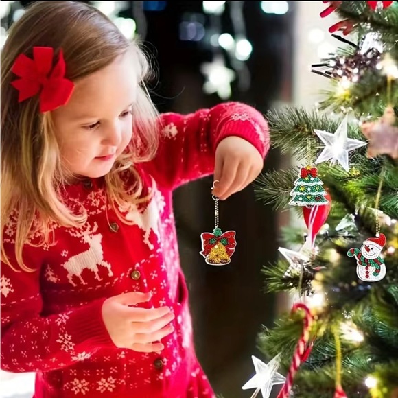 12 DIY Christmas Ornaments, Diamond Painting Kit, Includes Tools & Rhinestones - Picture 4 of 7